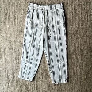 GAP Linen Blend Cropped Pants
